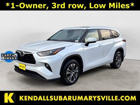 Used 2024 Toyota Highlander XLE AWD/4WD image 1