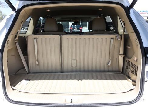 Used 2017 Toyota Highlander Limited w/ Carpet Mat Package image 48