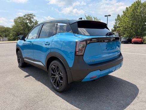 New 2026 Nissan Kicks SR w/ SR Premium Package AWD/4WD image 7