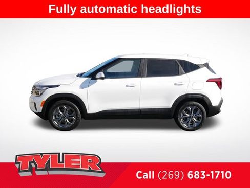 Used 2024 Kia Seltos LX AWD/4WD image 4