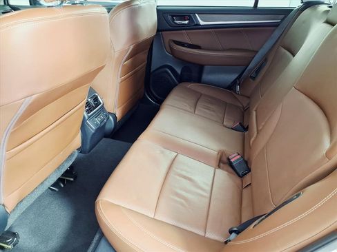 Used 2019 Subaru Outback 3.6R Touring image 10