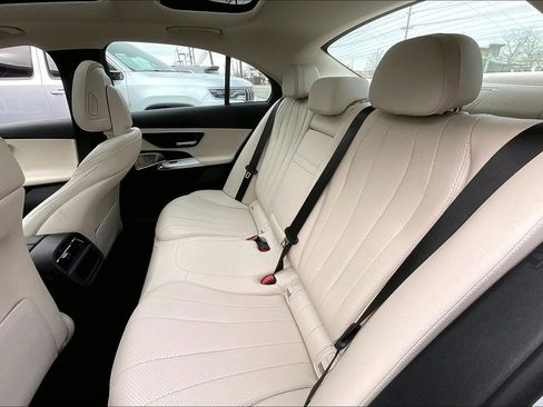 Certified 2024 Mercedes-Benz E 350 4MATIC Sedan image 18