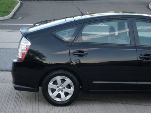 Used 2009 Toyota Prius Touring FWD image 11