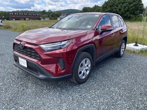 Used 2025 Toyota RAV4 LE AWD/4WD image 2