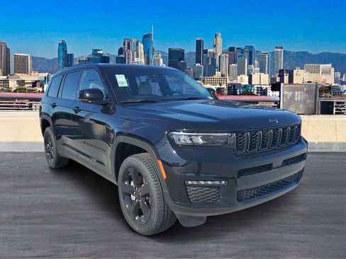 New 2025 Jeep Grand Cherokee L Limited w/ Black Appearance Package image 3
