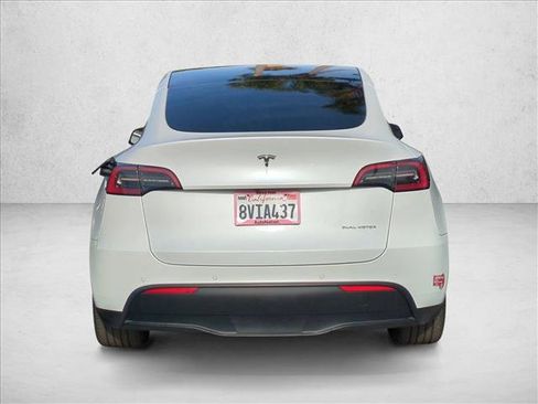 Used 2021 Tesla Model Y Long Range image 7