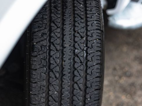 Used 2024 Chevrolet Express 2500 w/ Driver Convenience Package image 5