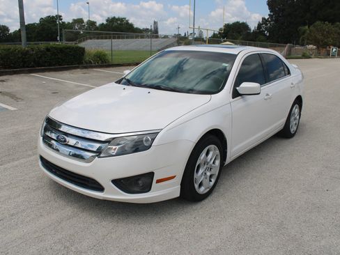 Used 2011 Ford Fusion SE w/ 202A Rapid Spec Order Code FWD image 1