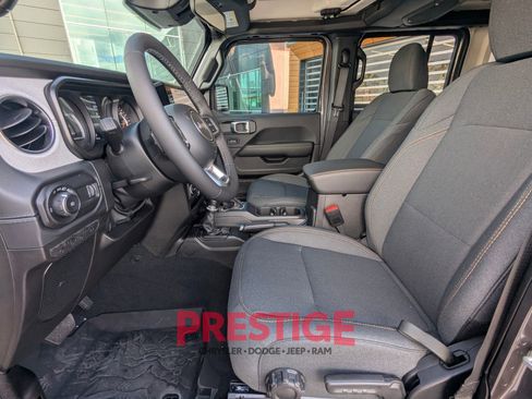 New 2026 Jeep Wrangler Unlimited Sahara w/ Safety Group AWD/4WD image 22