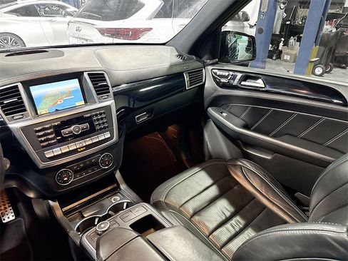Used 2012 Mercedes-Benz ML 63 AMG 4MATIC image 26