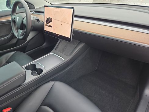 Used 2022 Tesla Model 3 Performance image 32