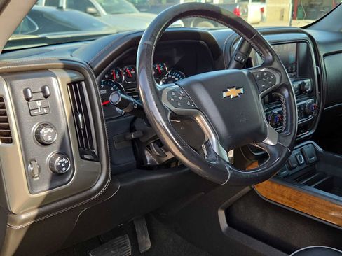Used 2018 Chevrolet Silverado 1500 High Country AWD/4WD image 10