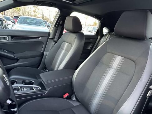 Certified 2025 Honda Civic Sport image 16