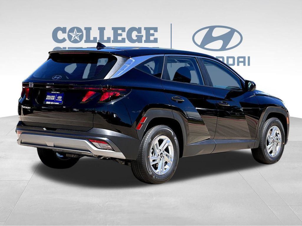 Used 2025 Hyundai Tucson SE FWD image 10