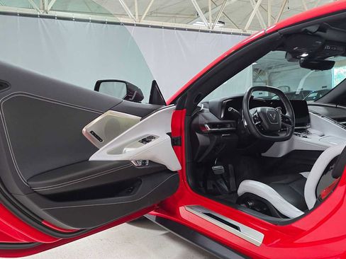 Used 2023 Chevrolet Corvette Stingray Preferred Cpe w/ Z51 Performance Package image 19