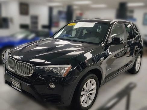 Used 2017 BMW X3 xDrive28i image 3
