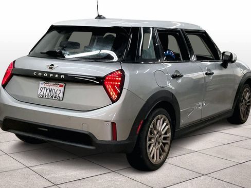 Certified 2025 MINI Cooper 4-Door Hardtop image 15