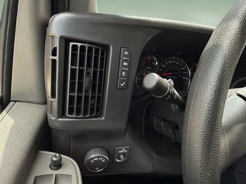 Used 2025 Chevrolet Express 2500 w/ Driver Convenience Package RWD image 22