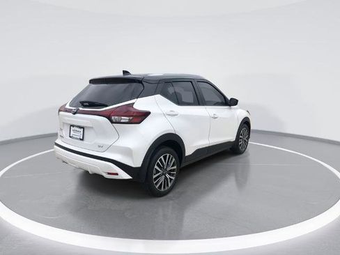 Certified 2024 Nissan Kicks SV w/ Interior Electronics Package image 8