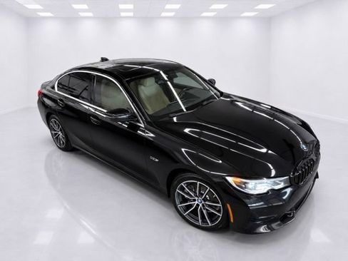 Used 2022 BMW 330e RWD image 6