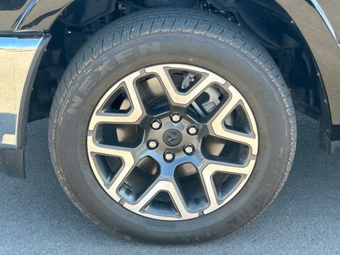 Used 2025 RAM 1500 Laramie AWD/4WD image 14