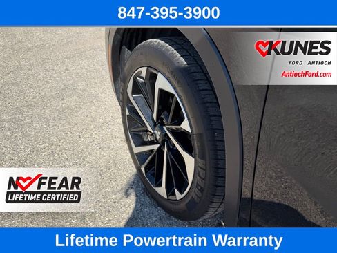 Used 2024 Mitsubishi Outlander SE image 10