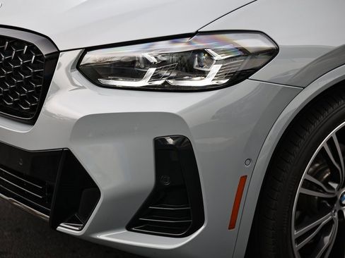 Used 2025 BMW X4 xDrive30i w/ Premium Package image 12