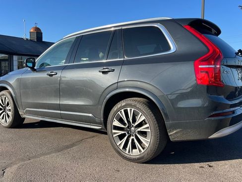 Used 2022 Volvo XC90 T5 Momentum w/ Advanced Package image 4