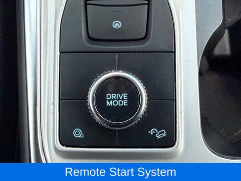 Used 2022 Ford Explorer XLT w/ Equipment Group 202A AWD/4WD image 31