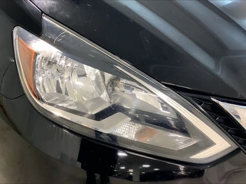 Used 2017 Nissan Sentra S image 28