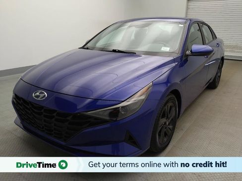 Used 2023 Hyundai Elantra SEL w/ Preferred Accessory Package FWD image 1