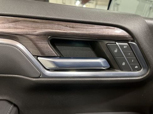 Used 2022 Chevrolet Silverado 1500 LTZ w/ LTZ Premium Package image 13