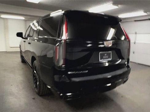 Used 2021 Cadillac Escalade ESV Sport Platinum image 7