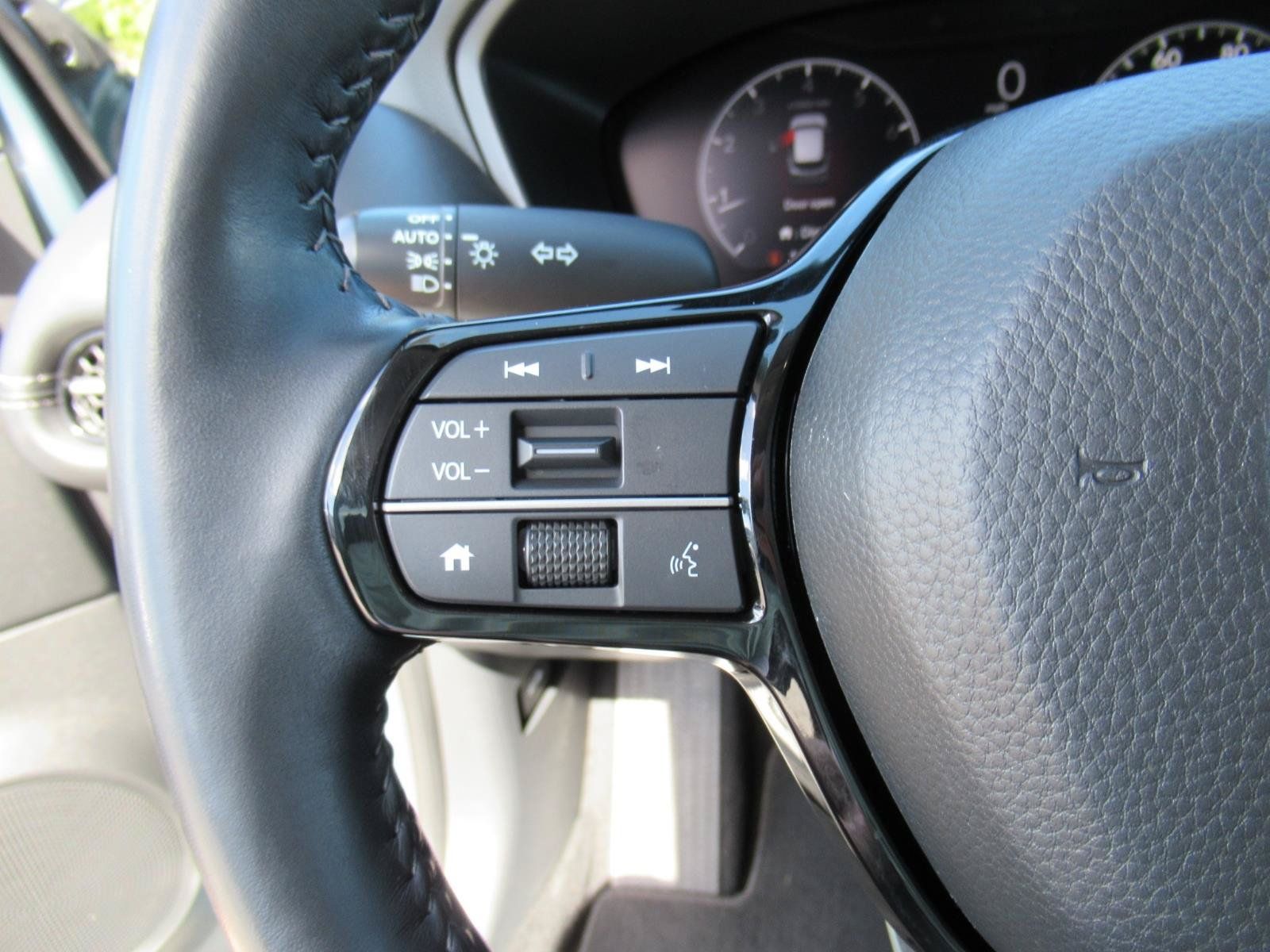 Used 2025 Honda HR-V EX-L image 24