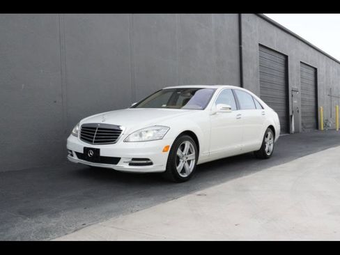 Used 2011 Mercedes-Benz S 550 S550 4-MATIC image 2