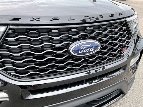 Used 2023 Ford Explorer ST w/ Equipment Group 401A AWD/4WD image 30