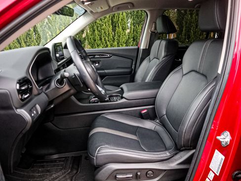 Certified 2025 Honda Pilot EX-L image 17