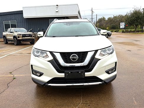 Used 2019 Nissan Rogue SL w/ Premium Package image 3