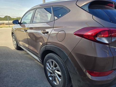 Used 2017 Hyundai Tucson SE Plus FWD image 3