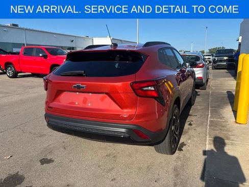 Certified 2024 Chevrolet Trax RS w/ Sunroof Package FWD image 7