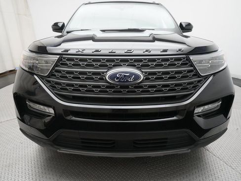 Used 2023 Ford Explorer XLT w/ Equipment Group 202A image 23