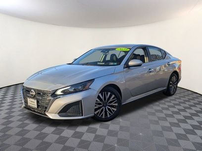 Used 2023 Nissan Altima 2.5 SV