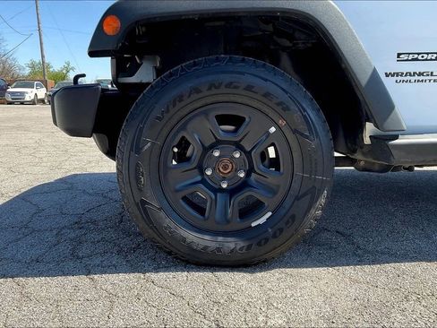 Used 2014 Jeep Wrangler Unlimited Sport w/ Quick Order Package 24S image 8
