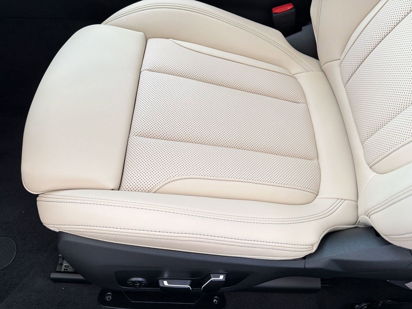 New 2027 BMW 430i Coupe w/ M Sport Package AWD/4WD image 13