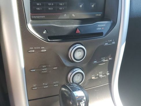 Used 2013 Ford Edge SEL image 22