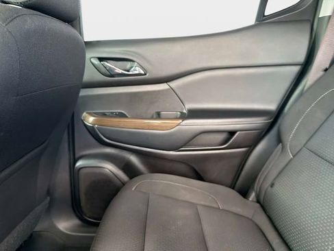 Used 2022 GMC Acadia SLE w/ Driver Convenience Package FWD image 14