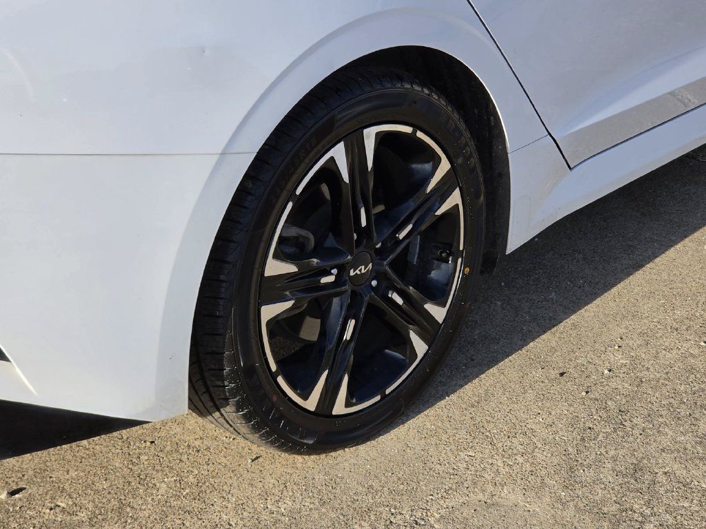 Used 2022 Kia K5 GT-Line w/ GT-Line Awd Premium Package image 11