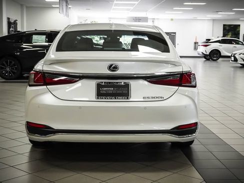 Certified 2025 Lexus ES 300h w/ Accessory Package (Z2) FWD image 7