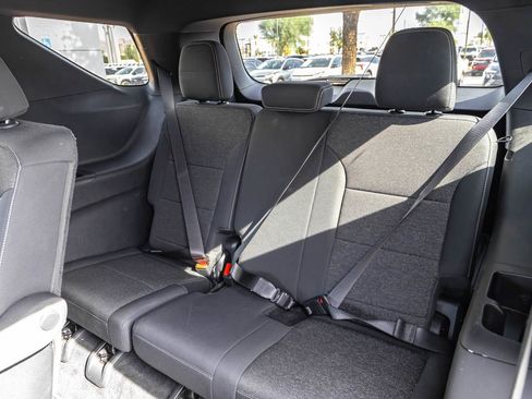 Used 2026 Chevrolet Traverse LT w/ LPO, Floor Liner Package FWD image 19