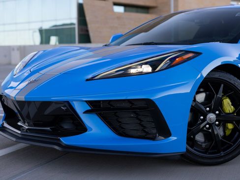 Used 2020 Chevrolet Corvette Stingray Premium Cpe w/ 3LT Preferred Equipment Group image 9